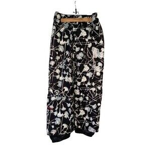 Burton Snowboard Pants Womens XS Black White  Floral Snow Pants Adjustable